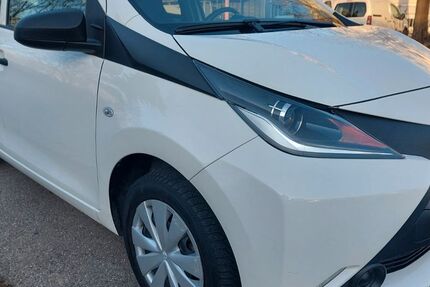 Toyota Aygo (X) 29.173 km 6.500 &euro; Fellbach 70736