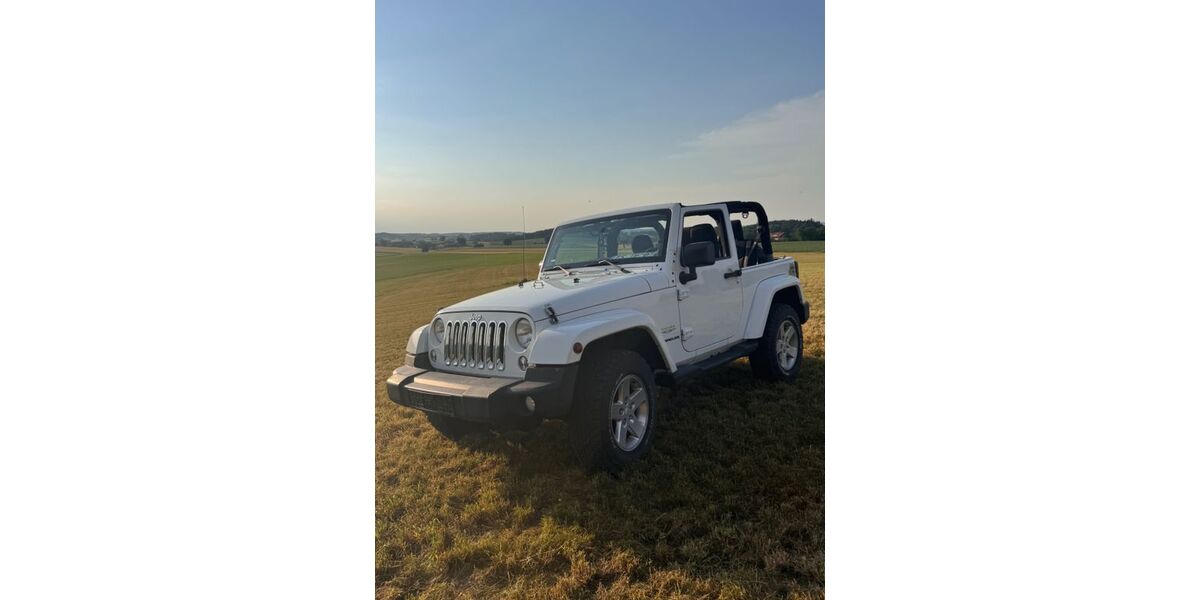 Jeep Wrangler 119.932 km 23.800 &euro; Waging 83329