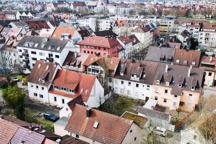 Dreifamilienhaus in zentrumsnaher Lage von Neu-Ulm 9 zimmer