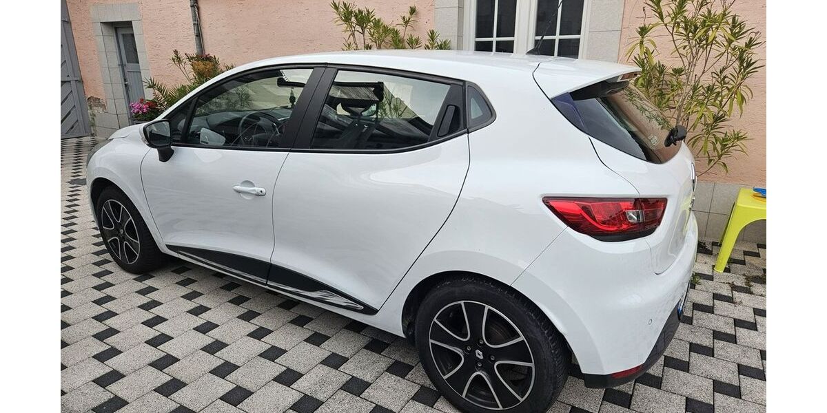 Renault Clio 114.500 km 6.800 &euro; Philippsburg-Rheinsheim 76661