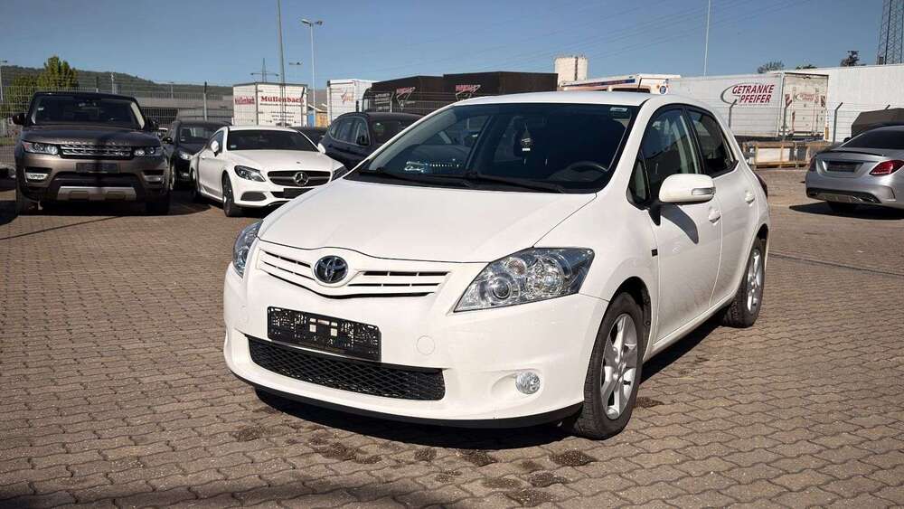 Toyota Auris 143.000 km 5.999 &euro; Saarlouis 66740