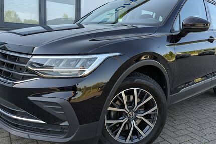 VW Tiguan 66.000 km 23.990 &euro; Bekond 54340