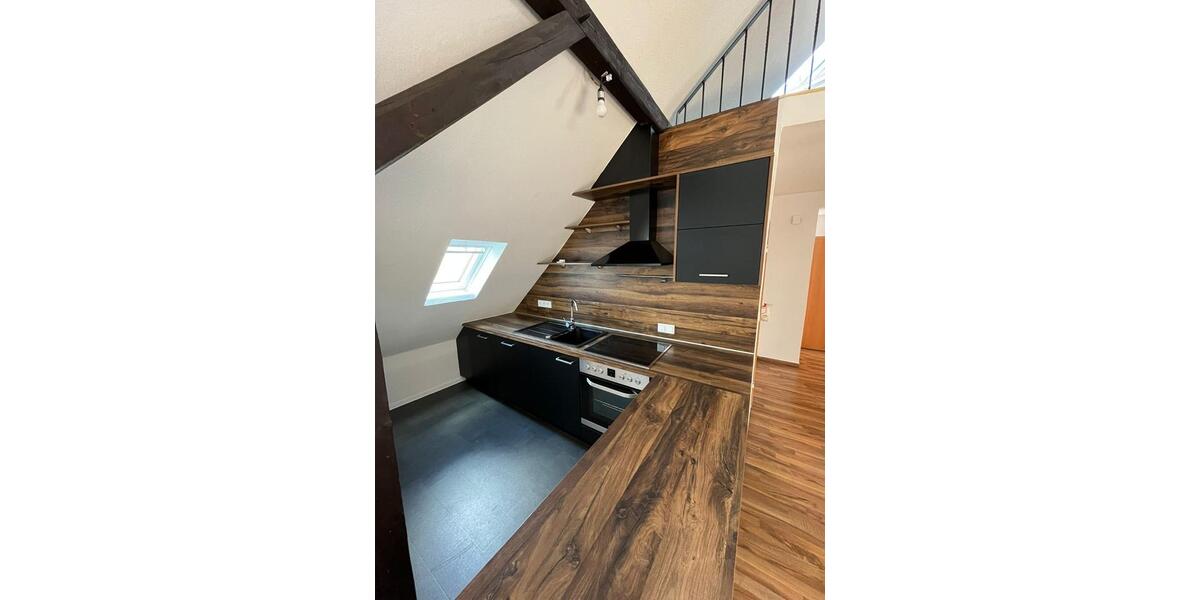 Dachgeschoßwohnung Bochum Höntrop - 4.5 Zimmer, 135 m&sup2;, 945&euro; | Angebot:26034991