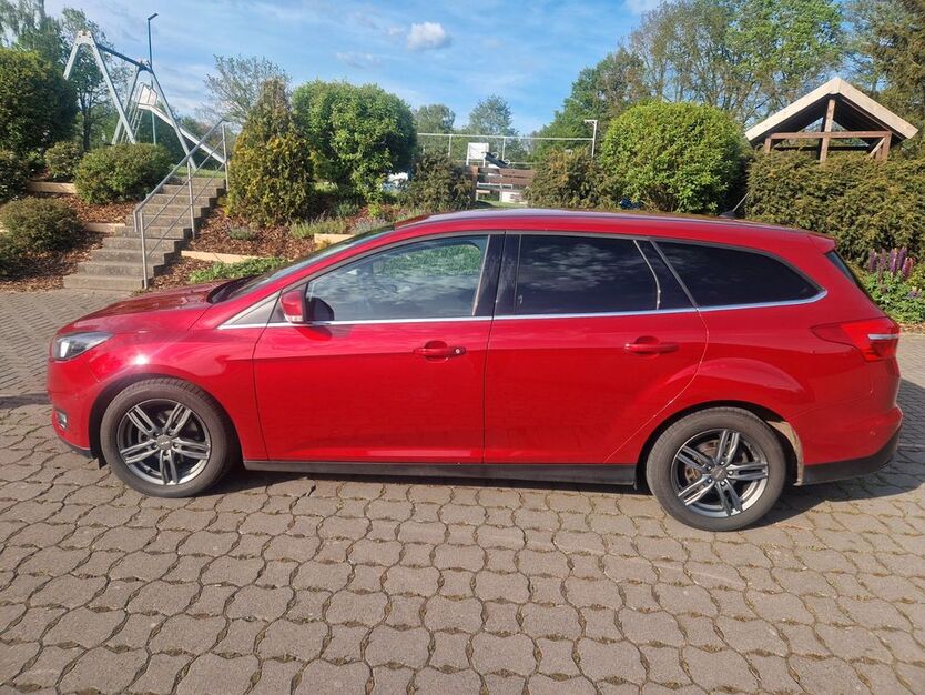 Ford Focus 156.000 km 7.999 € Kalbach 36148