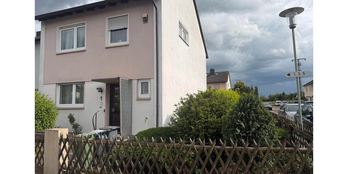 Reihenhaus Edenkoben - 5 Zimmer, 105 m&sup2;, 1.300&euro; | Angebot:26497286