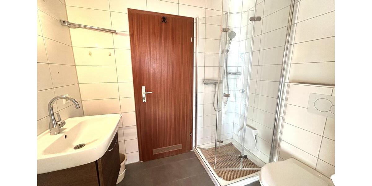 Einfamilienhaus Uhingen - 6.5 Zimmer, 162 m&sup2;, 1.980&euro; | Angebot:25356517