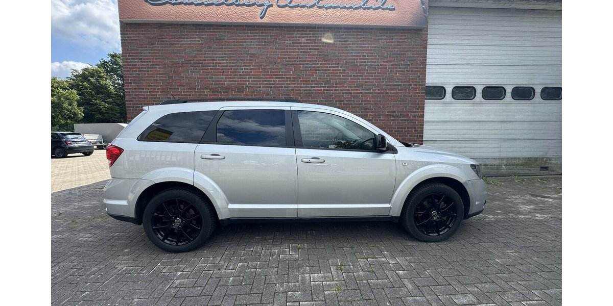 Fiat Freemont BLACK CODE AWD ALLRAD 136.000 km 9.999 &euro; Hamburg 22339