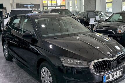 Skoda Fabia 80.408 km 11.990 &euro; München 81829
