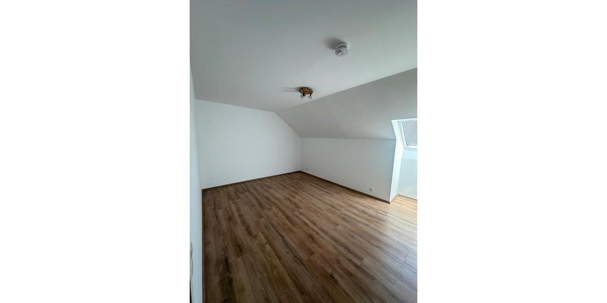 Dachgeschoßwohnung Minden Kuhlenkamp - 2 Zimmer, 64 m&sup2;, 155.000&euro; | Angebot:27447811