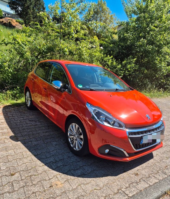 Peugeot 208 35.000 km 9.000 € Engelskirchen 51766