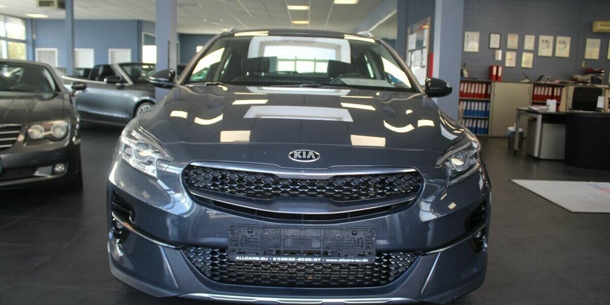 Kia XCeed 1.6 CRDi Eco-Dynamics 48V Mild Hybrid Platin 71.010 km 16.980 &euro; Euskirchen 53881