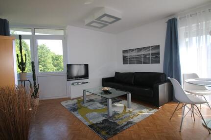 helle, möblierte ZweiraumWohnung verfügbar ab 01.07.2025