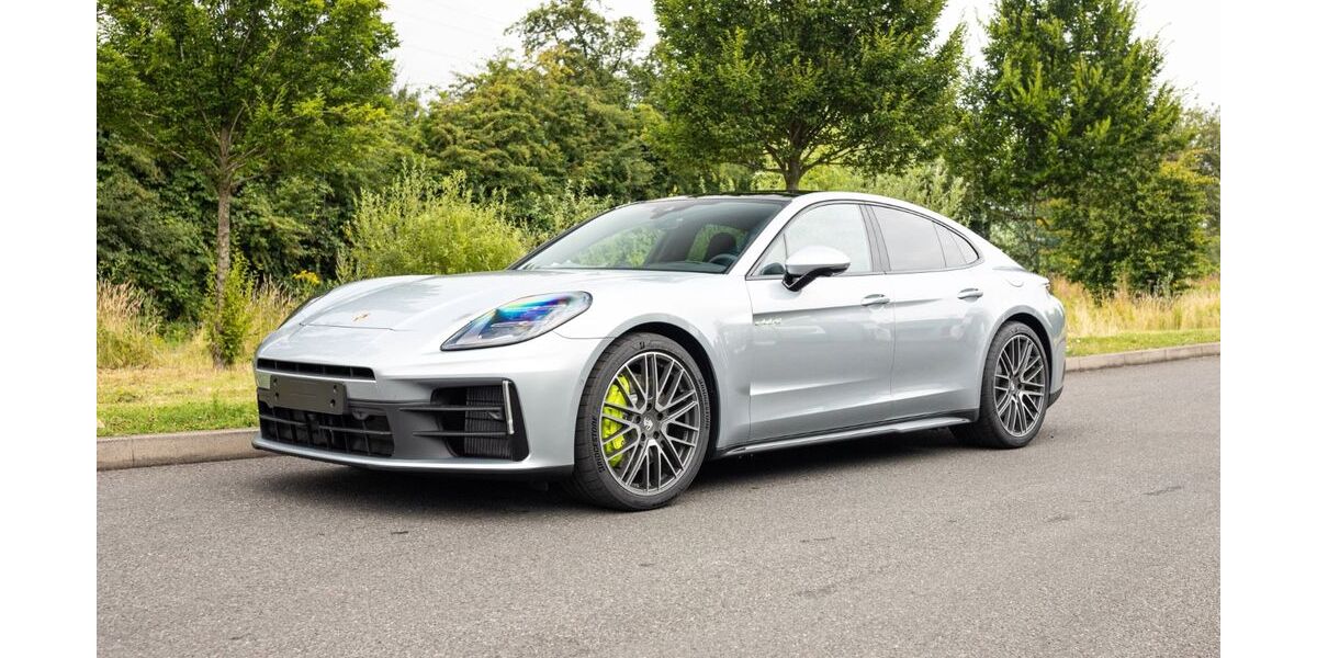 Porsche Panamera 17.990 km 125.890 &euro; Recklinghausen 45665
