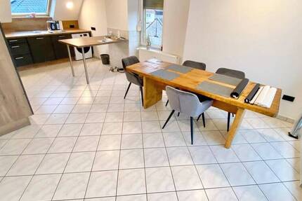 170 m² auf einer EBENE! - MODERNE EBK - 2 Balkone - Hof-und Gartennutzung