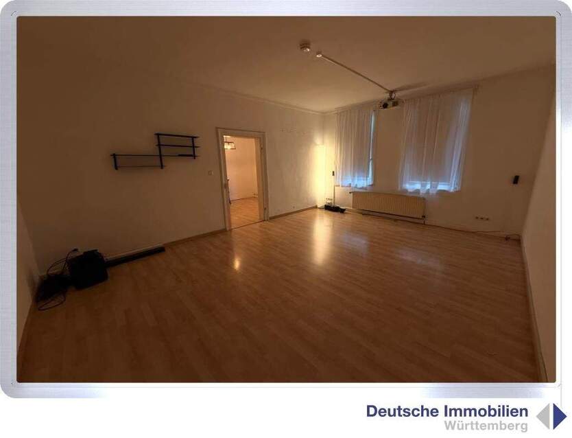 Große 5 Zimmer Mietwohnung (1.OG) in Stuttgart- Ost 5 zimmer