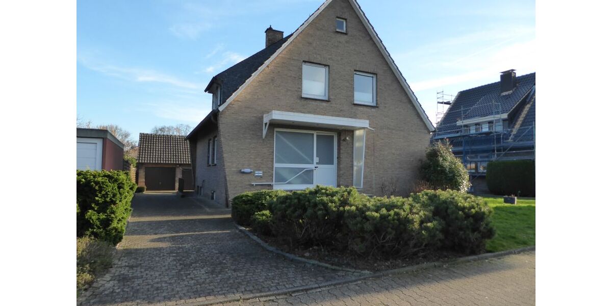 Provisionsfrei* Geräumiges, solides 2-FH mit Keller in Top Lage !!! - Zweifamilienhaus Wesel Obrighoven-Lackhausen | Angebot:25566115