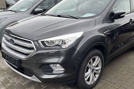 Ford Kuga 119.000 km 14.950 &euro; Essen (Oldenburg) 49632