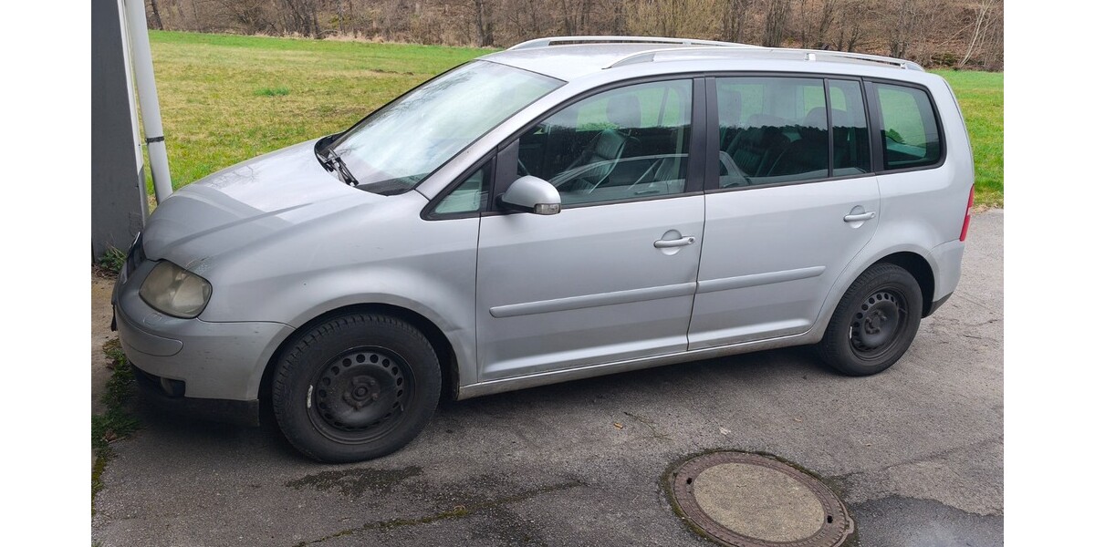 VW Touran 289.000 km 1.800 &euro; Halver 58553