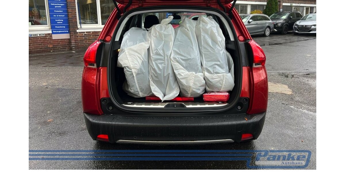 Peugeot 2008 Allure*Navi*PDC*SHZ*Ambiete*1-Hand*Tel. 98.291 km 7.480 &euro; Berlin 13187