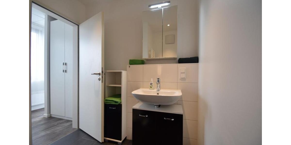 Einfamilienhaus Frankfurt am Main Niederrad - 1 Zimmer, 30 m&sup2;, 1.445&euro; | Angebot:17040101