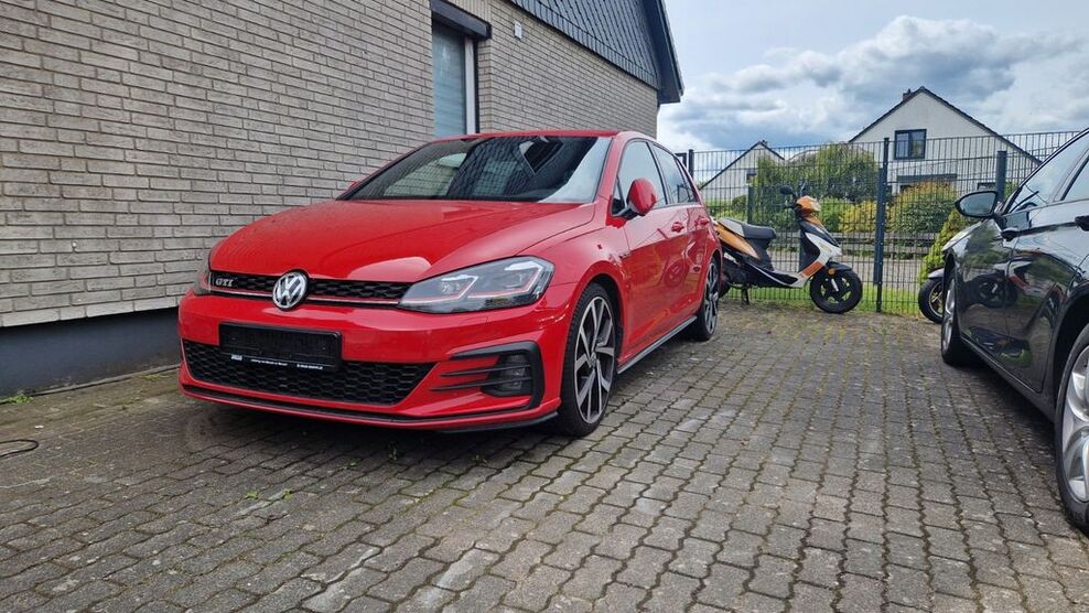 VW Golf 99.000 km 18.300 € Tasdorf 24536