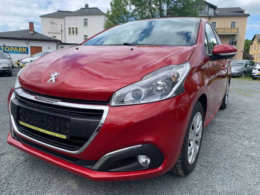 Peugeot 208 95.600 km 6.500 € Heidenau 01809