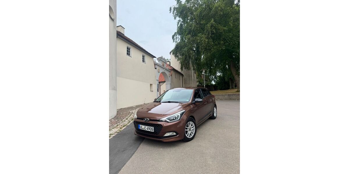 Hyundai i20 91.900 km 9.299 &euro; Ulm 89077