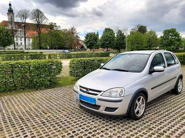 Opel Corsa 151.000 km 1.700 &euro; Hannover Misburg 30627