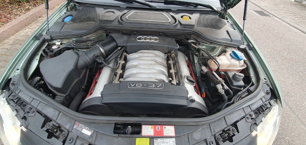 Audi A8 227.000 km 5.900 &euro; Wörth 76744