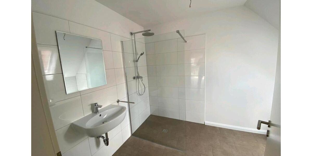 DHH zentral, modern, energiesparend 5 zimmer