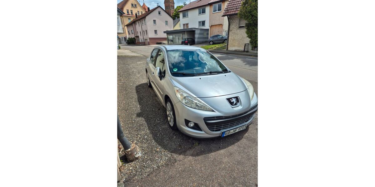 Peugeot 207 175.000 km 3.900 &euro; Schwäbisch Gmünd 73529