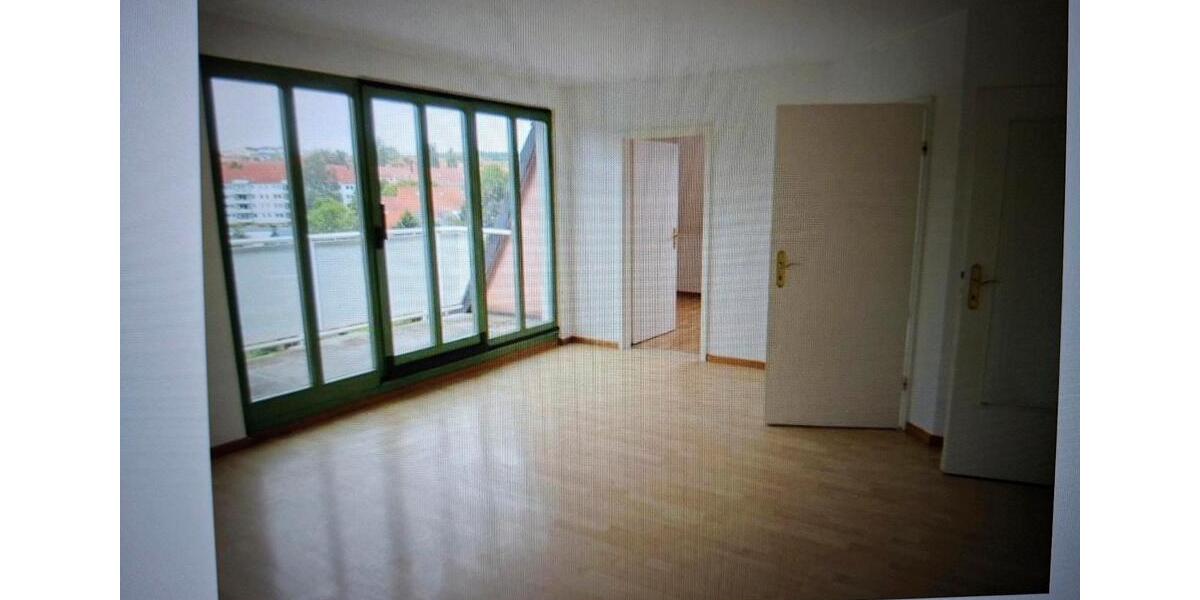 Dachgeschoßwohnung Zwickau Zwickau-West - 3 Zimmer, 62 m&sup2;, 72.000&euro; | Angebot:26150551