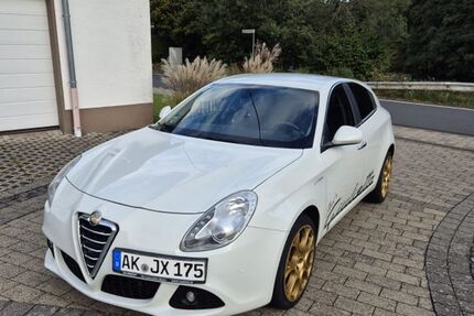 Alfa Romeo Giulietta 228.000 km 5.000 &euro; Eichen 57632