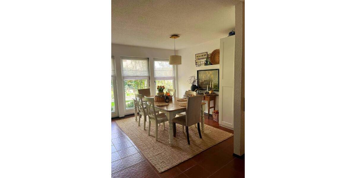 Mehrfamilienhaus, Wohnhaus Weil der Stadt - 7 Zimmer, 200 m&sup2;, 2.700&euro; | Angebot:26106042