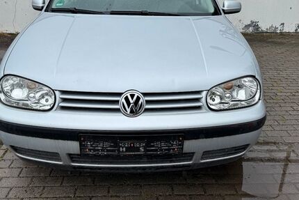 VW Golf 51.500 km 4.600 &euro; Berlin 13089