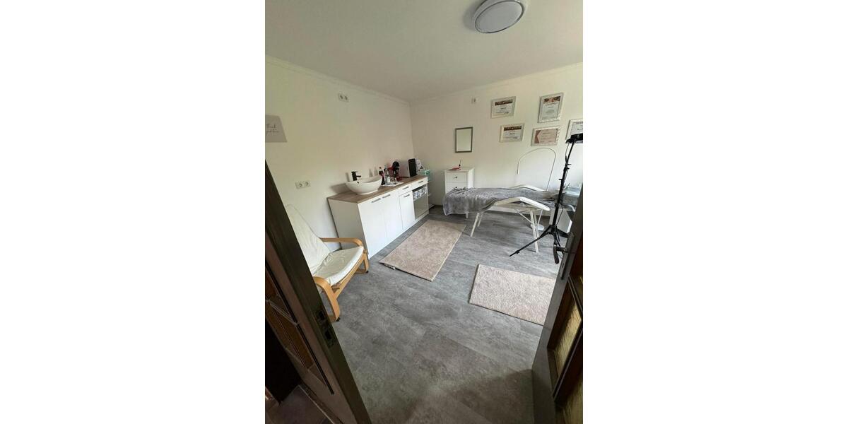 Einfamilienhaus Bad Arolsen - 6 Zimmer, 196 m&sup2;, 295.000&euro; | Angebot:26963660