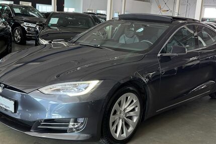 Tesla Model S 150.000 km 31.890 € Hamburg 20537