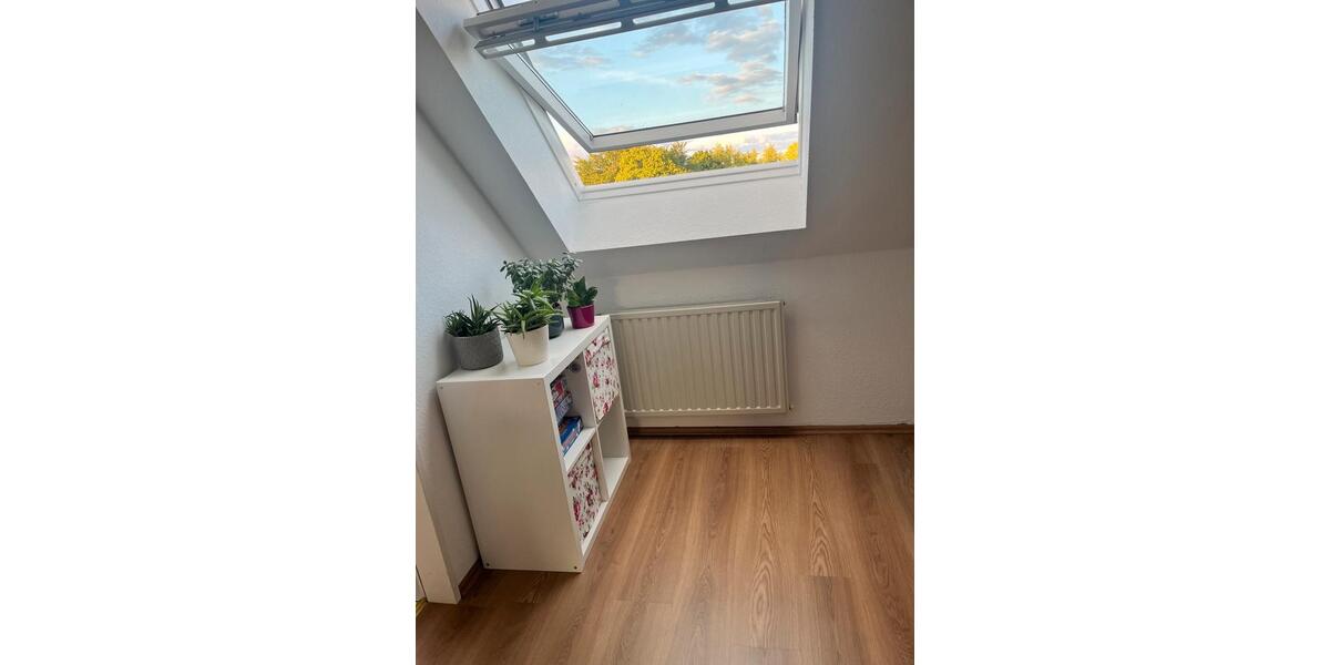 Dachgeschoßwohnung Hamm Braam-Ostwennemar - 4 Zimmer, 102 m&sup2;, 940&euro; | Angebot:26681776