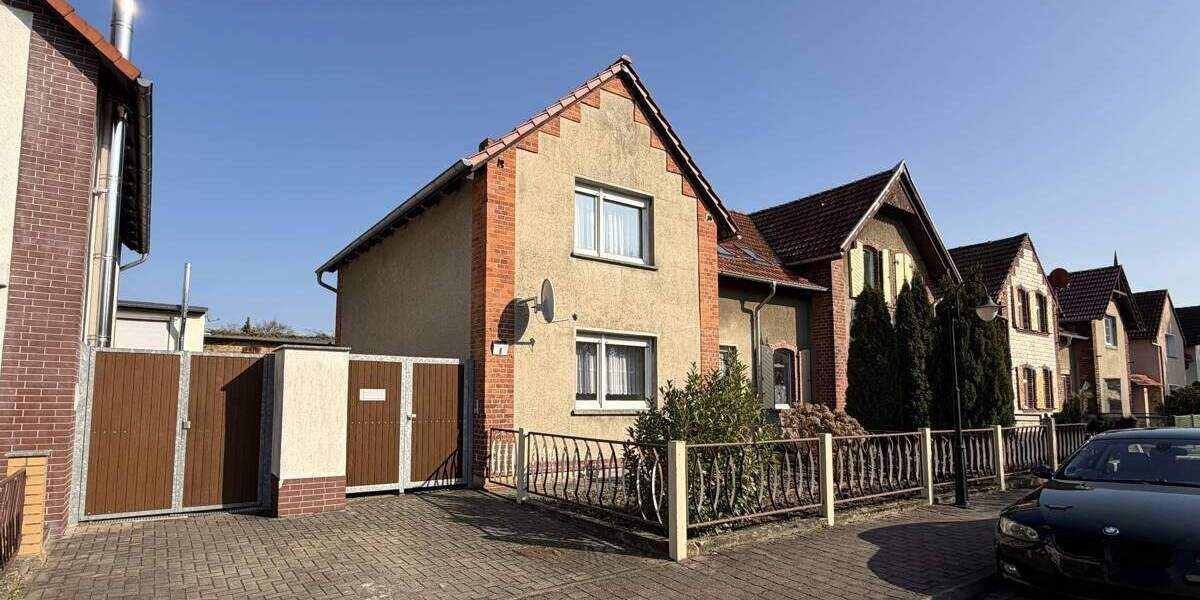 Doppelhaushälfte Sandersdorf-Brehna Petersroda - 5 Zimmer, 101 m&sup2;, 50.000&euro; | Angebot:25797992