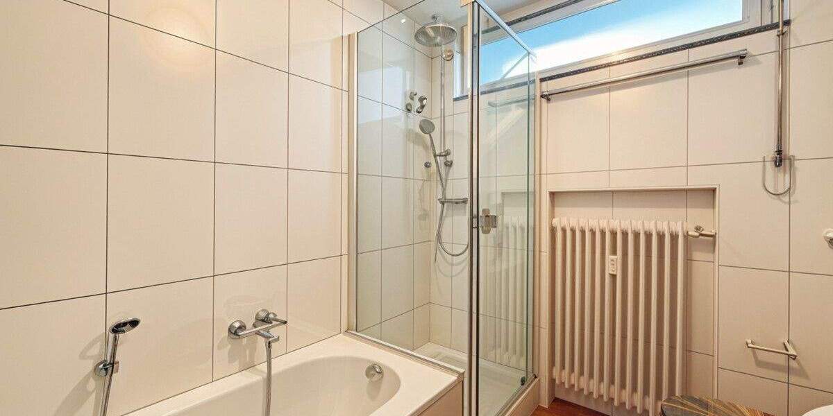 Mehrfamilienhaus, Wohnhaus Velbert Langenberg - 8 Zimmer, 212 m&sup2;, 529.000&euro; | Angebot:25803089