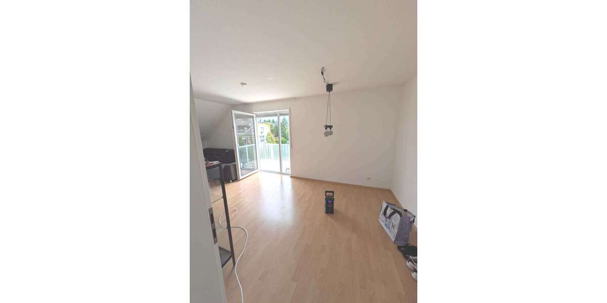Etagenwohnung Unkel - 3 Zimmer, 80 m&sup2;, 760&euro; | Angebot:26905128
