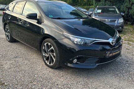 Toyota Auris 125.000 km 10.990 € Berlin 13127