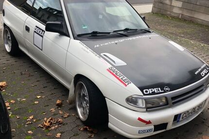 Opel Astra 135.000 km 1.999 € Florstadt 61197