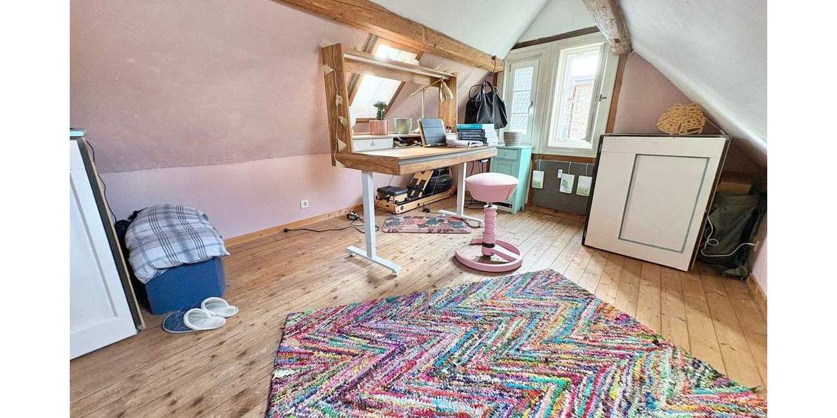 Schönes Fachwerkhaus mit kleinem Garten in ruhiger Lage 4 zimmer