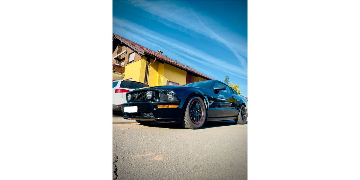 Ford Mustang 123.700 km 16.000 &euro; Otterbach 67731