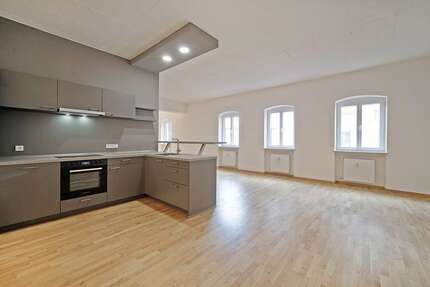 Wohnung Moosburg an der Isar - 2 Zimmer, 106 m&sup2;, 1.250&euro; | Angebot:27104676