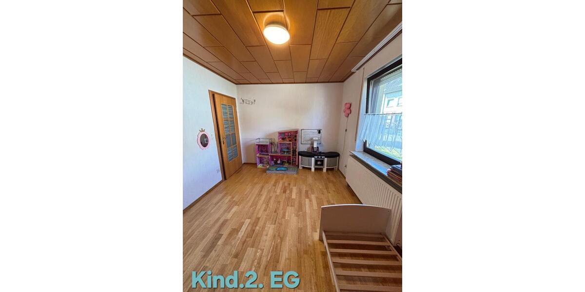 Großzügiges HausVilla ab Okt.2025 zu Vermieten. Kaltmiete 2160€ 8 zimmer