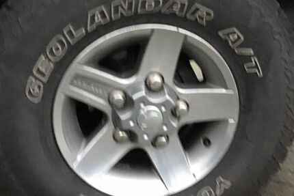 Land Rover Defender 147.000 km 40.100 &euro; Kassel 34123