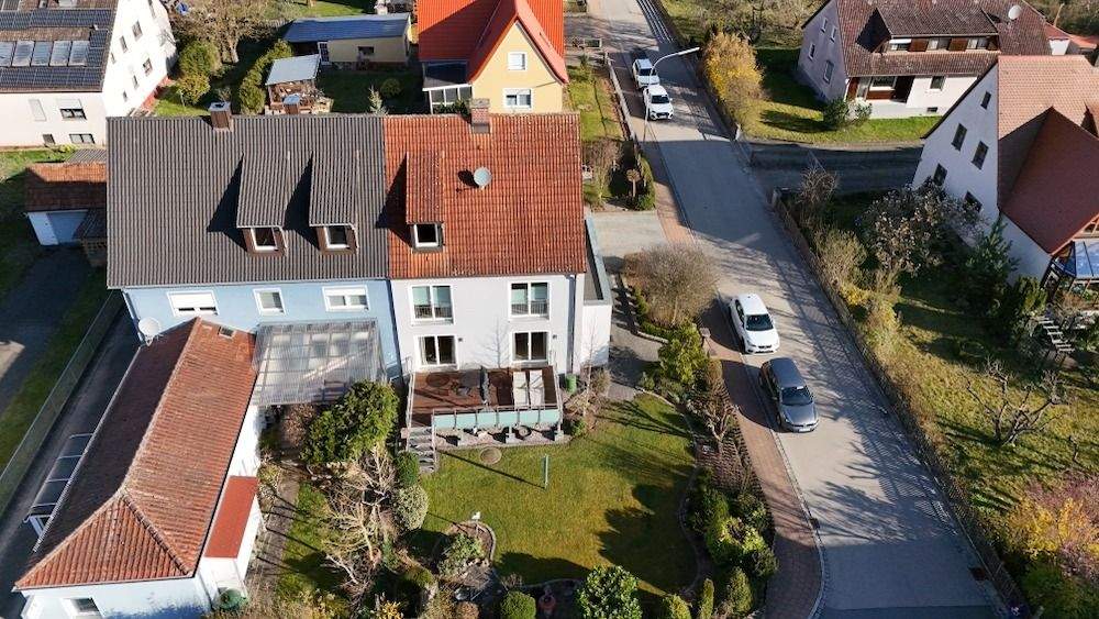 Doppelhaushälfte Neuendettelsau - 5 Zimmer, 154 m&sup2;, 520.000&euro; | Angebot:25744761