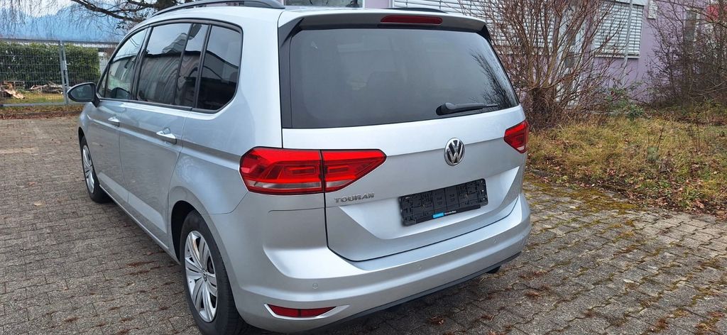 VW Touran 256.616 km 8.900 &euro; Bad Säckingen 79713